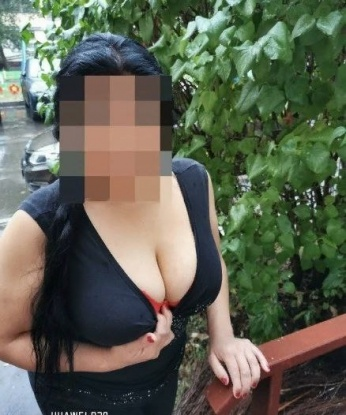 Я твоя идеальная компания для незабываемых моментов. У меня есть все, чтобы удовлетворить все твои сокровенные желания. 🌟 Мои услуги - это путешествие в мир удовольствия и страсти, наслаждение и пикантные приключения. 🌹 Я обеспечу тебя нежностью и лаской, расслабляющим массажем, горячим стриптизом и другими приятными сюрпризами. Эксперт в эротическом массаже💆♂️. В предложении есть большой выбор сексуальных услуг, и я всегда готова их адаптировать к твоим предпочтениям. ✨ Жду тебя в Москве, чтобы создать вместе незабываемые воспоминания. 🌃 Заходи в мою галерею фото, чтобы увидеть, насколько прекрасна я. 💋 Ирина